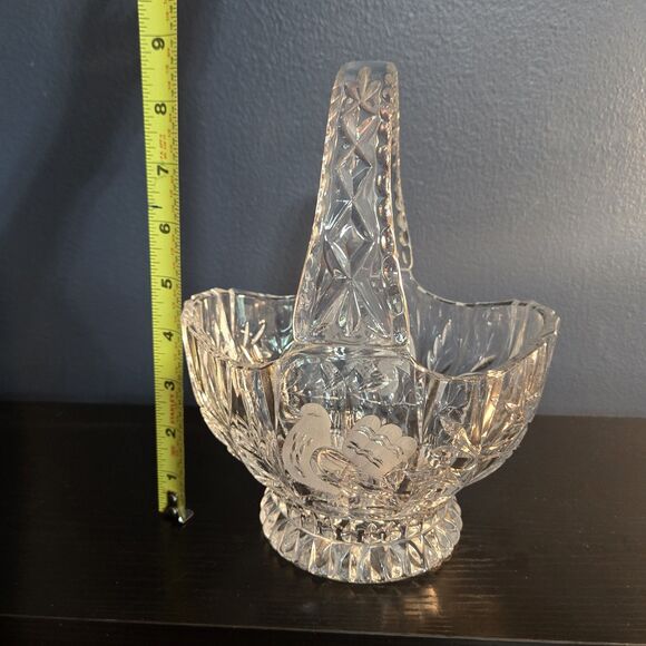 Action Industries Cut Glass Easter Basket Bird Frosted 8.5 x 6.5 x 5 Candy Dish - Picture 6 of 7